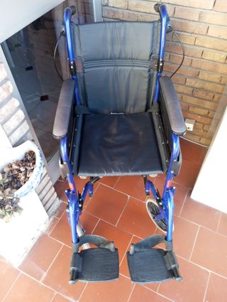 Silla de ruedas Sani-cor plegable