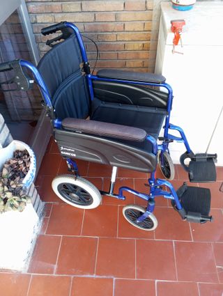 Silla de ruedas Sani-cor plegable