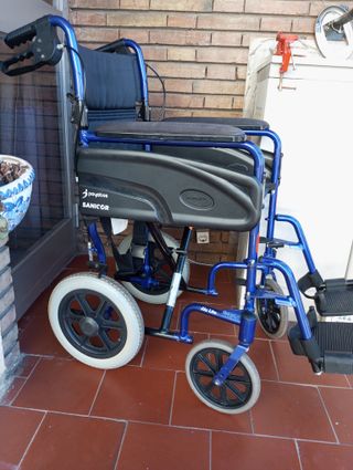 Silla de ruedas Sani-cor plegable