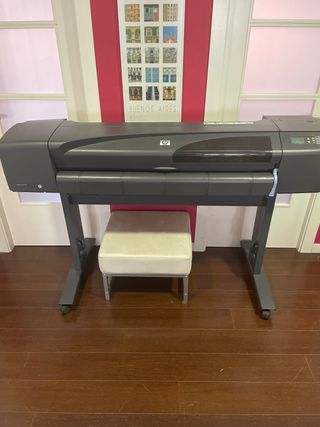 Impresora HP Grande Formato Gris
