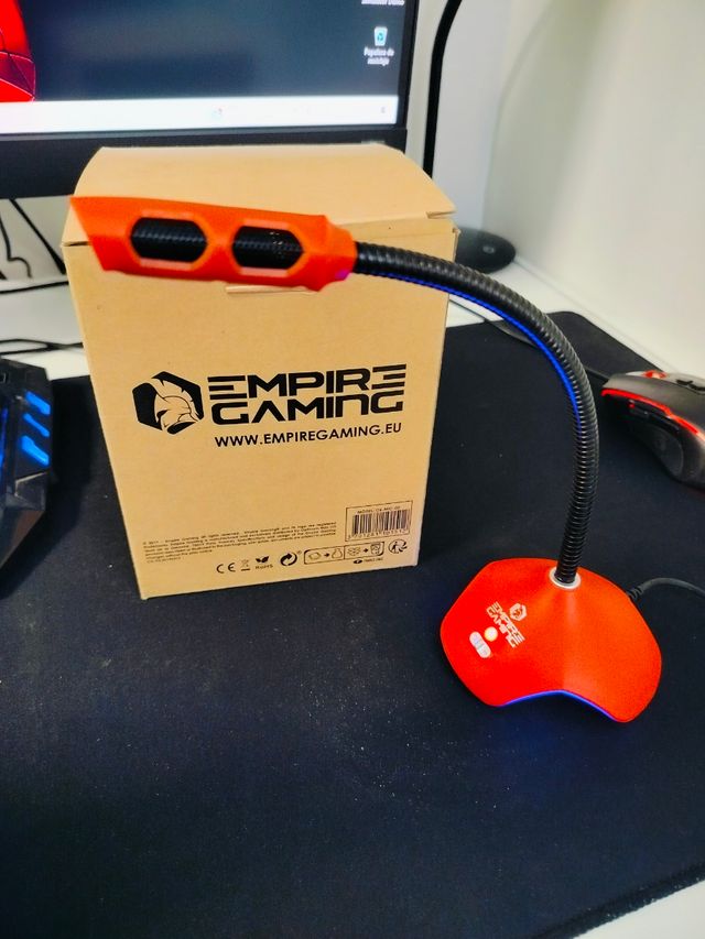 Micrófono Empire Gaming RGB Usb