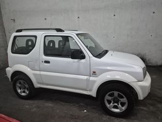 Suzuki Jimny 2005