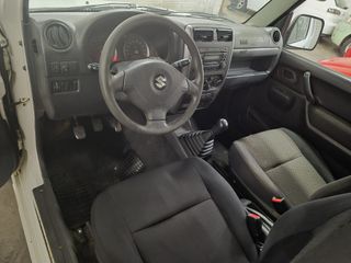 Suzuki Jimny 2005