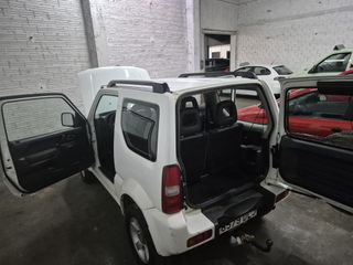 Suzuki Jimny 2005
