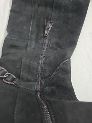 Stivali donna neri
New not used . With good condit