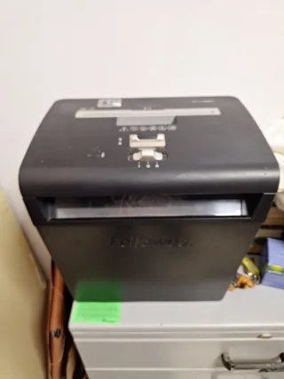 Destructora Fellowes Negra y Gris
