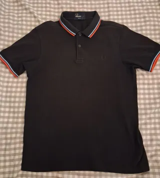 Polo Fred Perry Negro Talla M
Slim fit