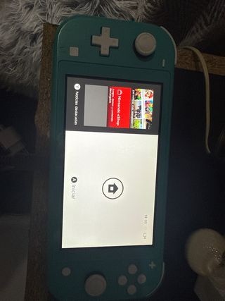 Nintendo Switch Lite Verde + Juego Mario Bros U De