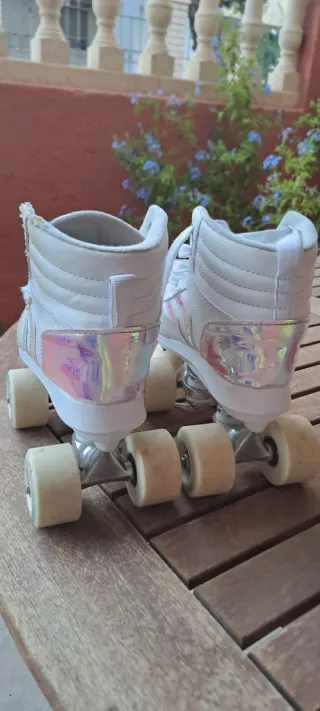 Patines 4 ruedas niña talla 34