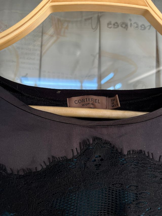 Blusa Cortefiel con encaje