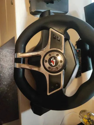 Volante Fanatec PS4/PS3 con Pedales