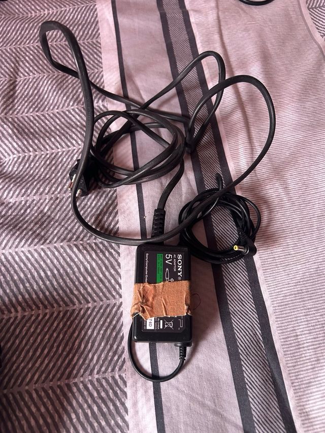 Sony PSP Negra, funciona solo cuando esta cargando