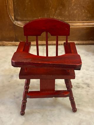 Giochi in legno per bambole