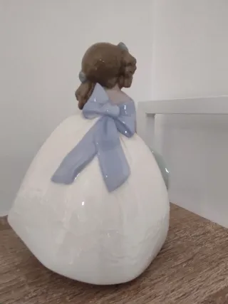 Figura Lladro Nao llamada Encanto .