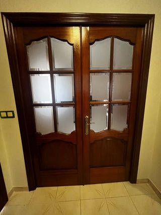 Puertas de madera con cristal