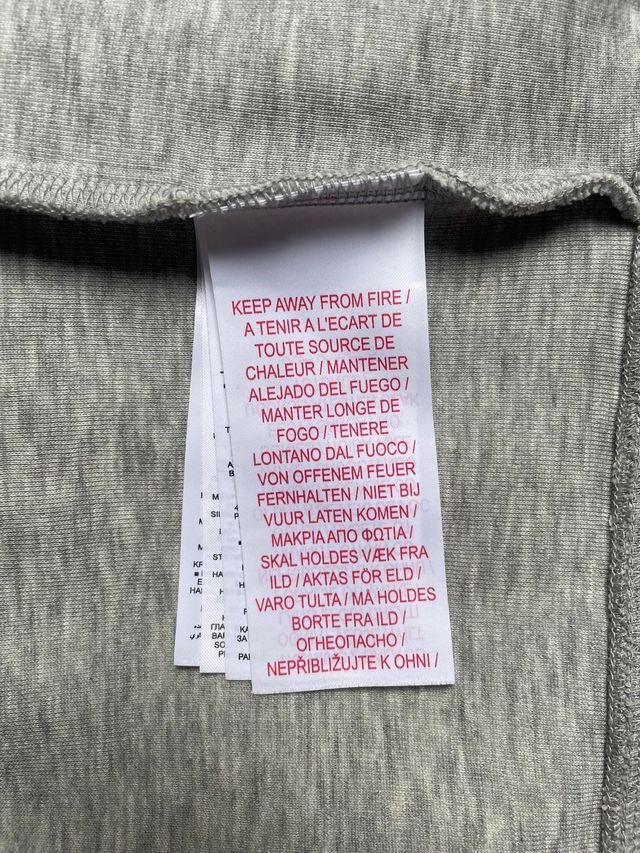 Chaqueta Nike Tech Gris