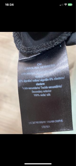 Camiseta Carolina Herrera Negra con Estampado Anim