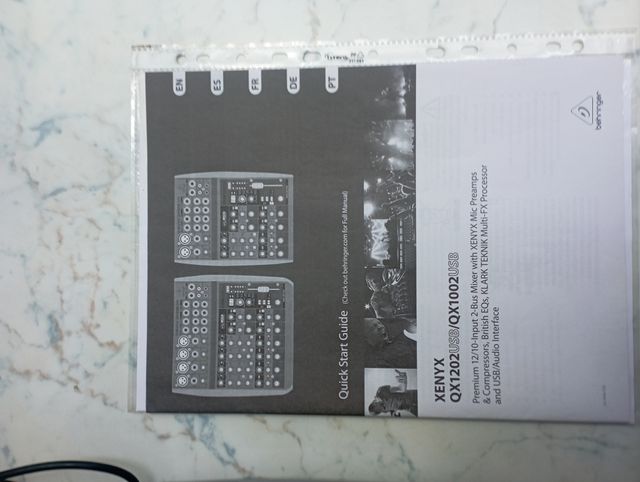 Mesa de mezclas Behringer Xenyx QX1202USB