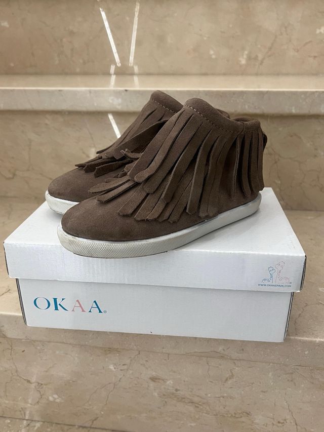 Botitas OKAA con flecos para niño/a Talla 28