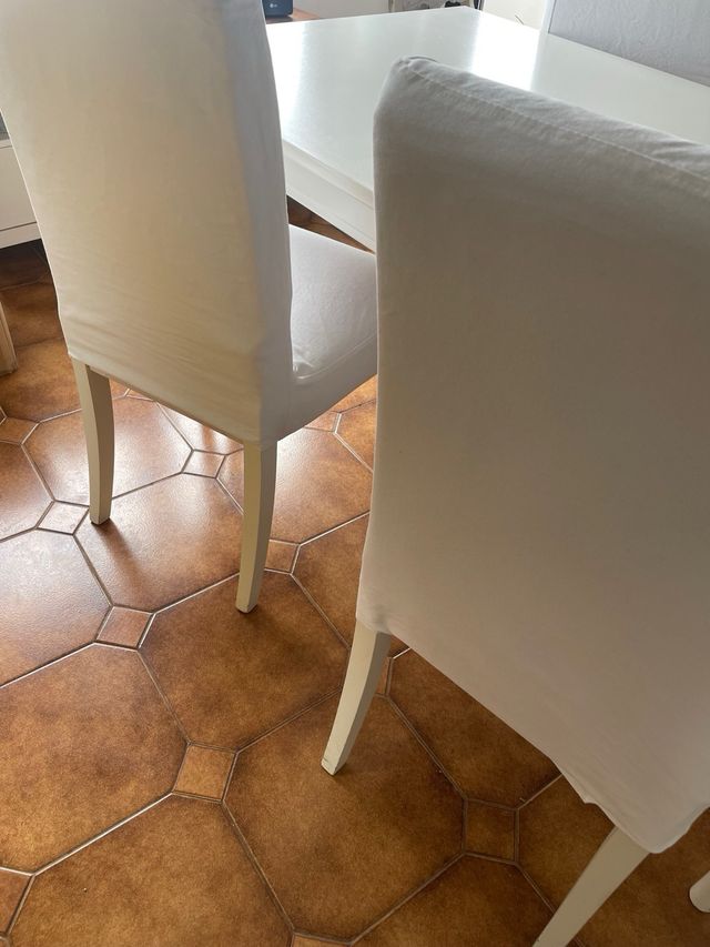 Mesa Comedor extensible Ikea + 4 Sillas Tapizadas