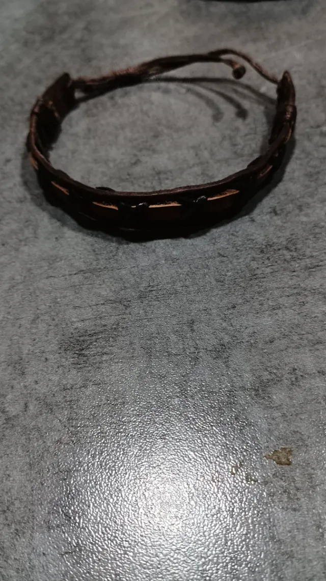 Pulsera de cuero marrón