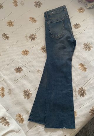 Pantalón vaquero azul MANGO corte recto