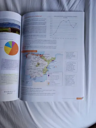 Geografia i Història. 3 Secundaria. Revola. Cru...