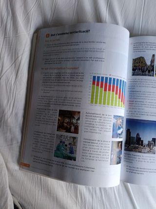 Geografia i Història. 3 Secundaria. Revola. Cru...