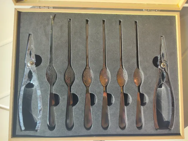 Juego cubiertos pinchos marisco metal