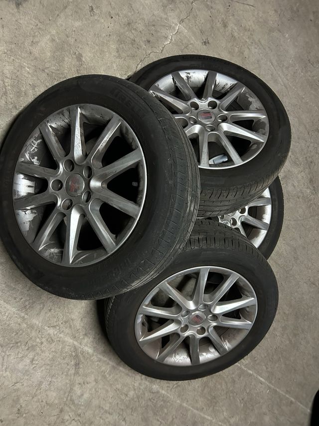4 Llantas 16” de seat con neumaticos pirelli