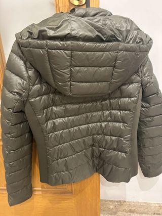 Plumas ligero Zara verde oliva