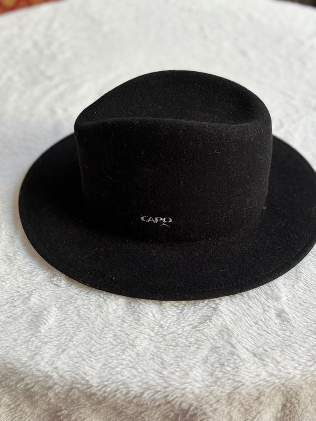sombrero negro capo