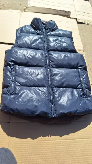 Chaleco reversible de plumas azul