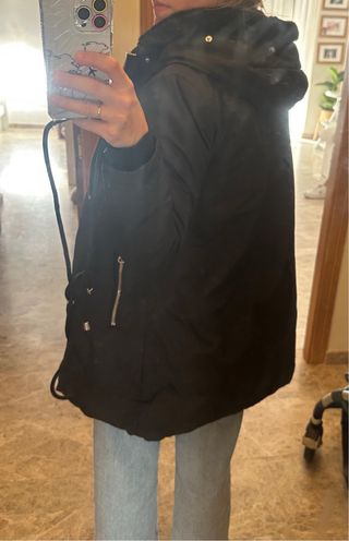 Abrigo negro con pelo interior