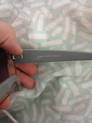 Gafas de sol Chanel Rosa y Gris