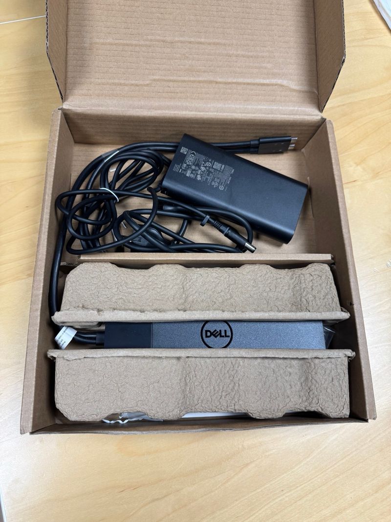 DOCK STATION DELL WD19DCS DOBLE USB-C COMO NUEVA