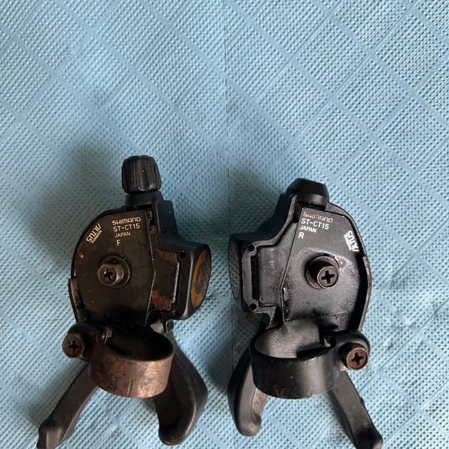 Manipulos Shimano ST-CT15