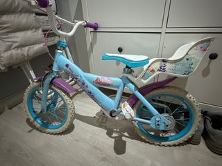 Bicicleta infantil azul y morada