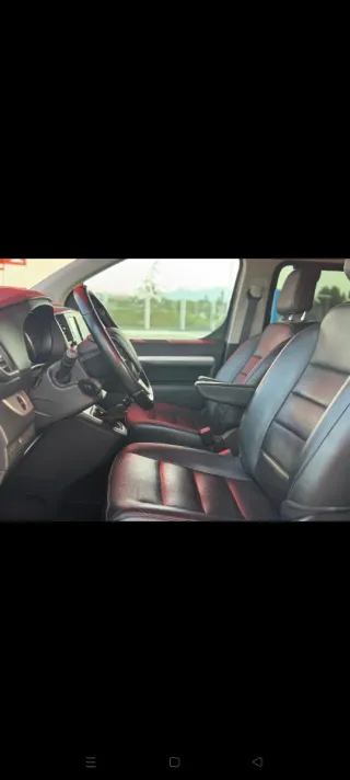 Peugeot Traveller 2019