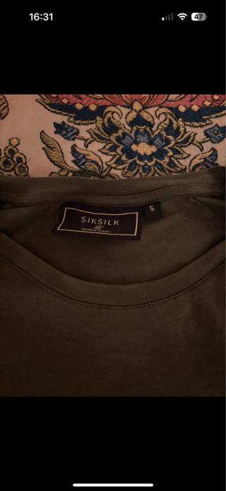 Camiseta SikSilk verde oliva