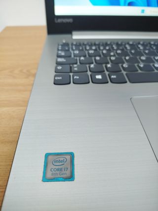 Portátil Lenovo i7