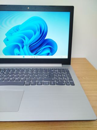Portátil Lenovo i7