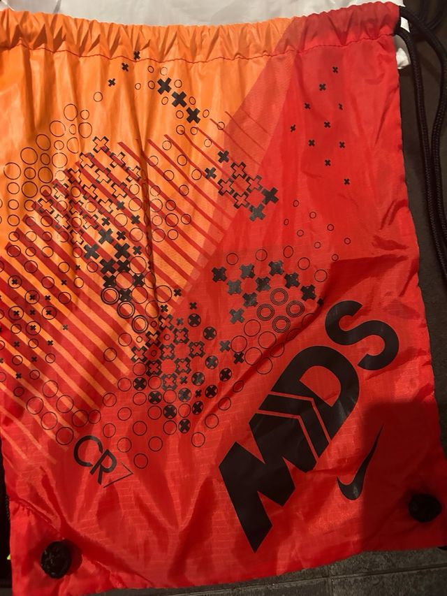 Mochilas Nike Negras y Rojas mochila Adidas negra