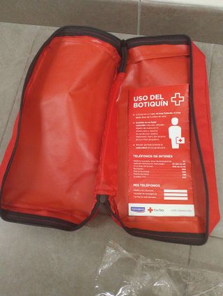 Bolsa neceser botiquín primeros auxilios