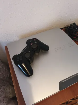 PS3 Slim Plata 500GB + Mando + 4 Juegos + cables