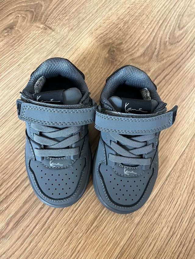 Zapatillas bebé Karl Kani grises