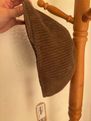 Gorra de pana marrón