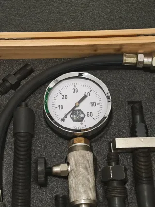 Comprobador de presión de aceite