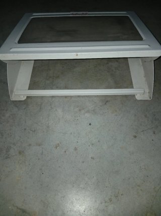 REPOSAPIES metálico blanco 45x35