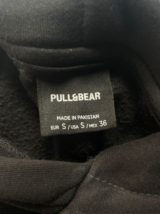 Sudadera Negra Pull and Bear